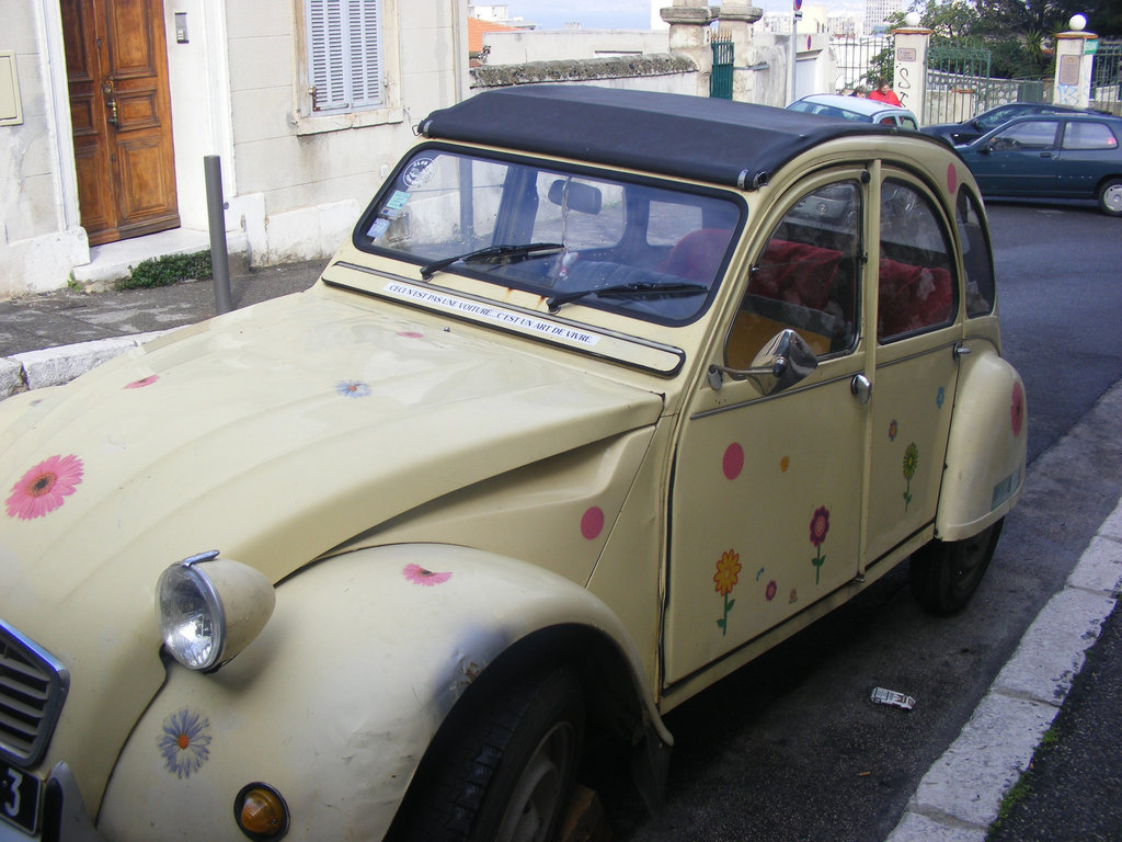 Ce n'est pas une voiture .c'est un art de vivre.A Marseille