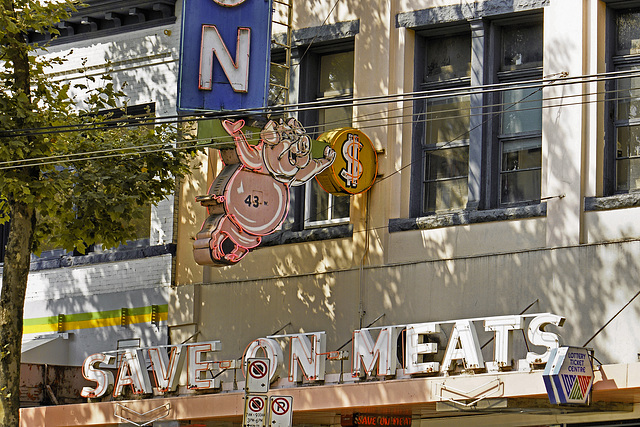 Th-Th-That's all folks! – Hastings Street, Vancouver, BC