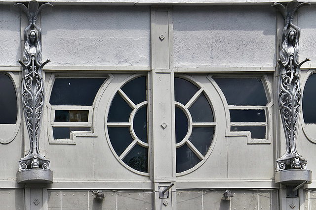 A Touch of Art Nouveau – Saint-Denis Street, Montréal, Québec