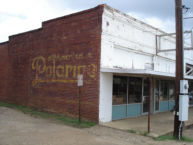 Polarine building /  Bernice, Louisiane. 07-07-2010