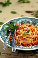 Kreveti-tšillikastmes pasta / Linguine with shrimp and chili