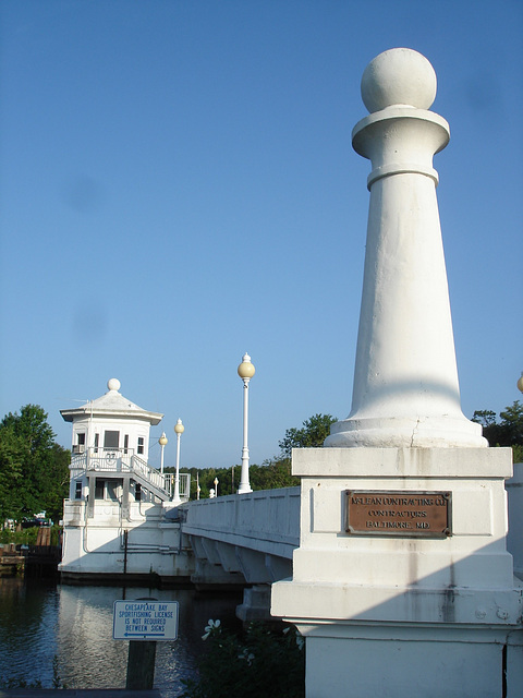 Le pont de Pocomoke's river bridge / Pocomoke, Maryland. USA - 18 juillet 2010