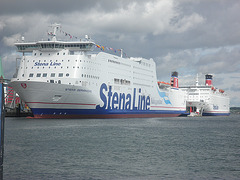 Einmaliges treffen /  die alte Stena Scandinavica u. neue Stena Germanica III