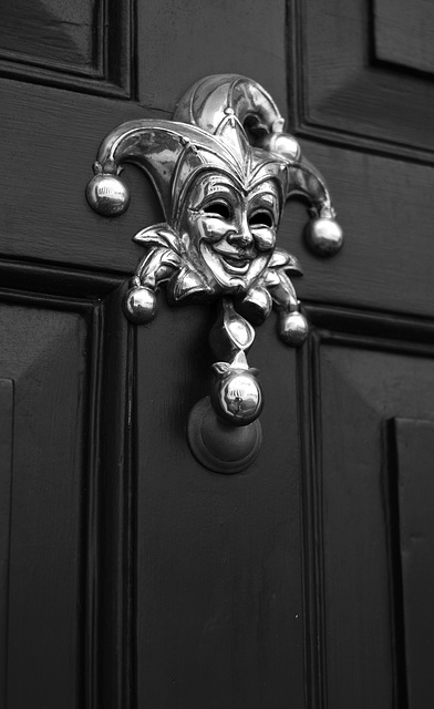 Canterbury X-E1 Door Knocker 1