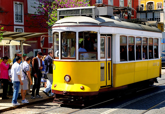 Lisbon X10 Tram 2