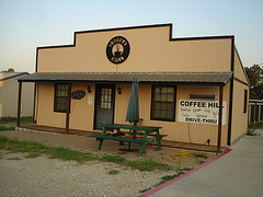 Coffee Hill drive thru / Jewett, Texas. USA - 6 juillet 2010