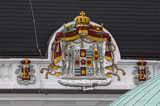 20100805 7390Aw [D~LIP] Fürstliches Wappen am Kurhaus, Kurpark, Bad Salzuflen