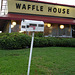 Waffle house mailbox /  Gaufrier postal - Bossiercity / Louisiane, USA - 7 juillet 2010