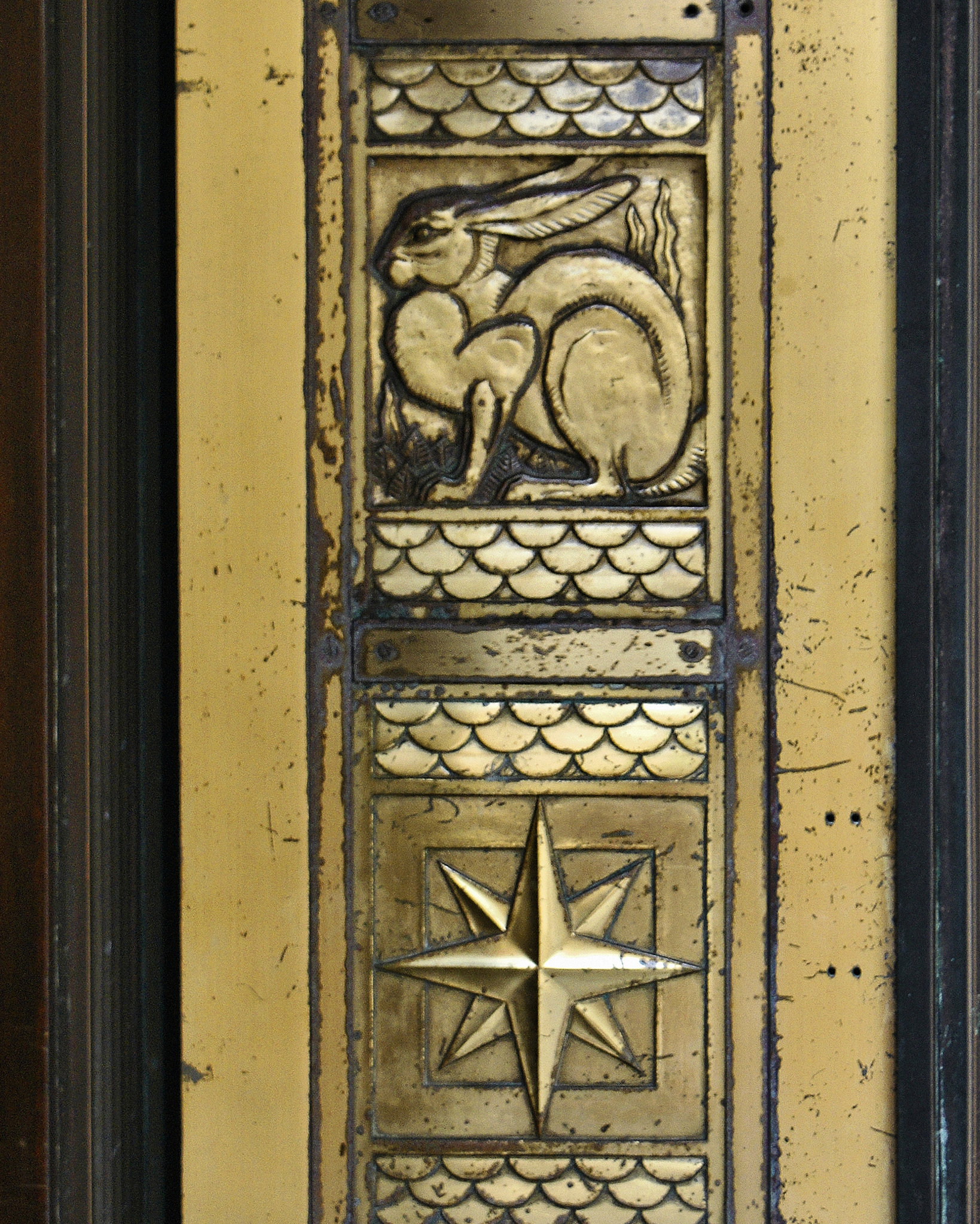 The Brass Bunny – Holt Renfrew Store, Montréal, Québec