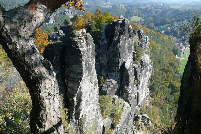 Sonntag - sonniger Herbsttag auf der Bastei