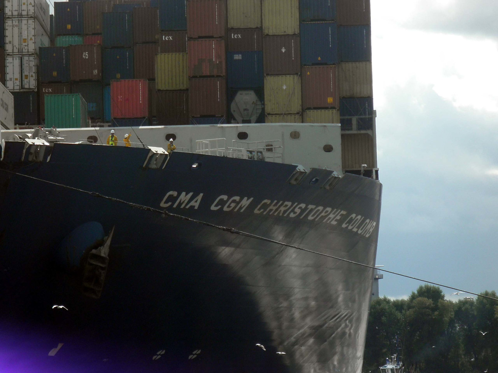 Bugansicht der CMA CGM Christophe Colomb