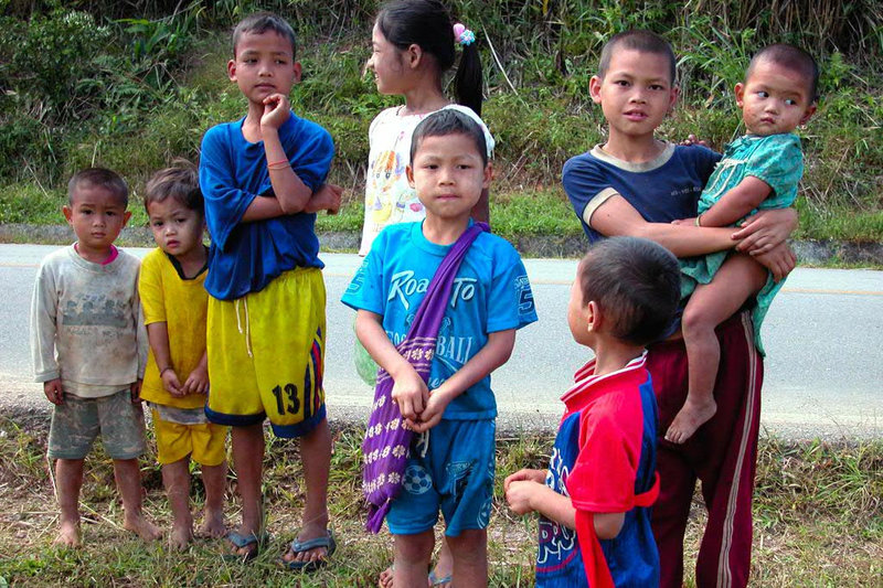 Meeting Karen kids outside the refugee village Mae La