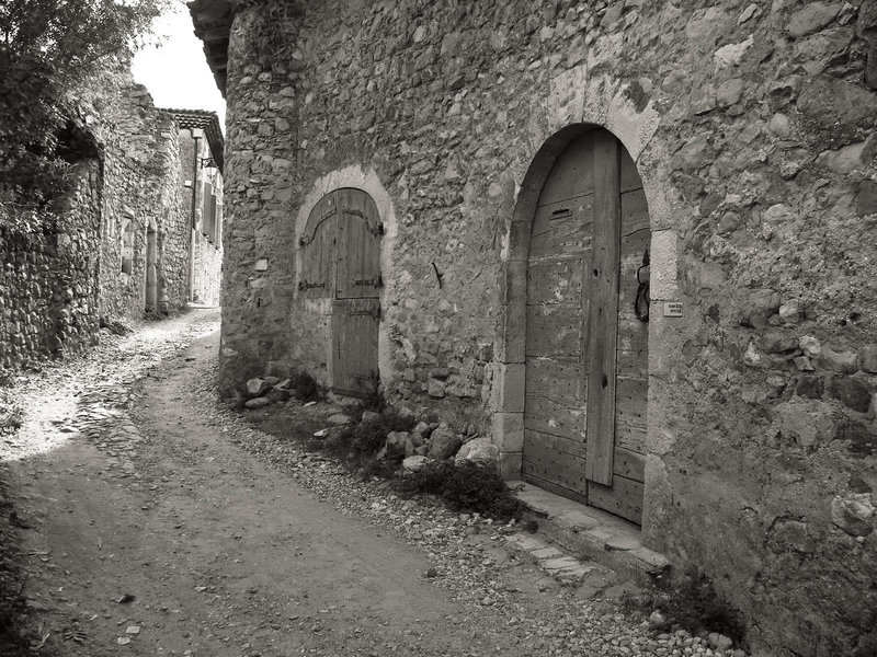 Porte dans une ruelle