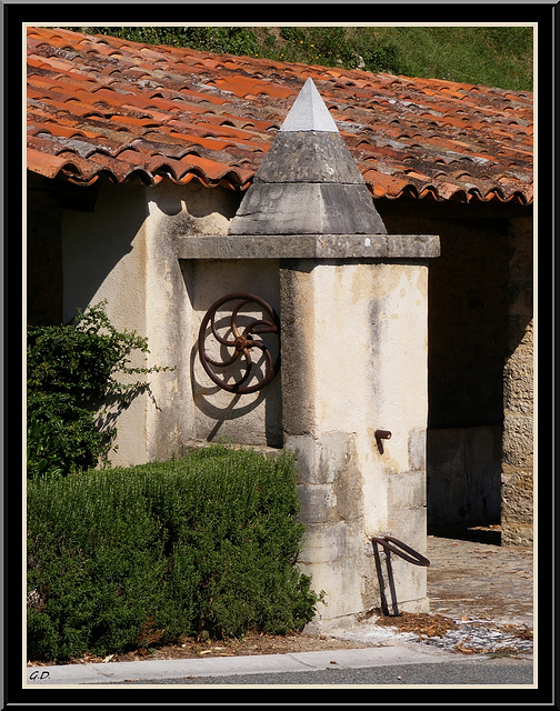 Tourrettes   Fontaine à Roue du Lavoir