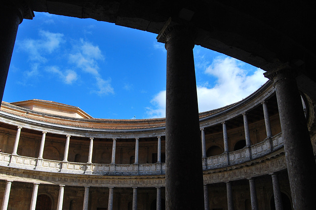 Palacio de Carlos V. (dentro del recinto de la Alhambra)