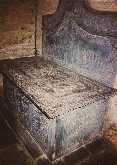 north hill 1606 slate tomb