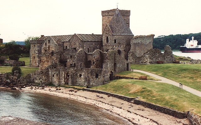 inchcolm abbey