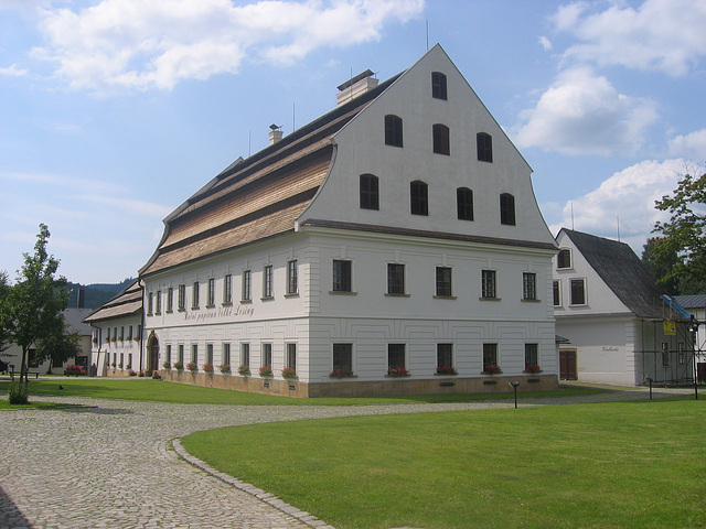 Velké Losiny - unika papermanufakturo (Norda Moravio) Velké Losiny - unika papermanufakturo (Norda Moravio)