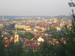 Prago - urba panoramo desur la monto Petřín