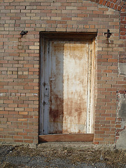 Rusty door / Porte rouillée