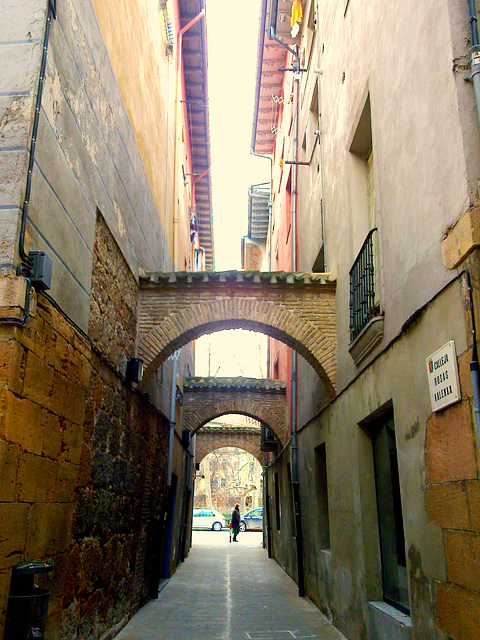 Estella (Navarra): calleja Rosas