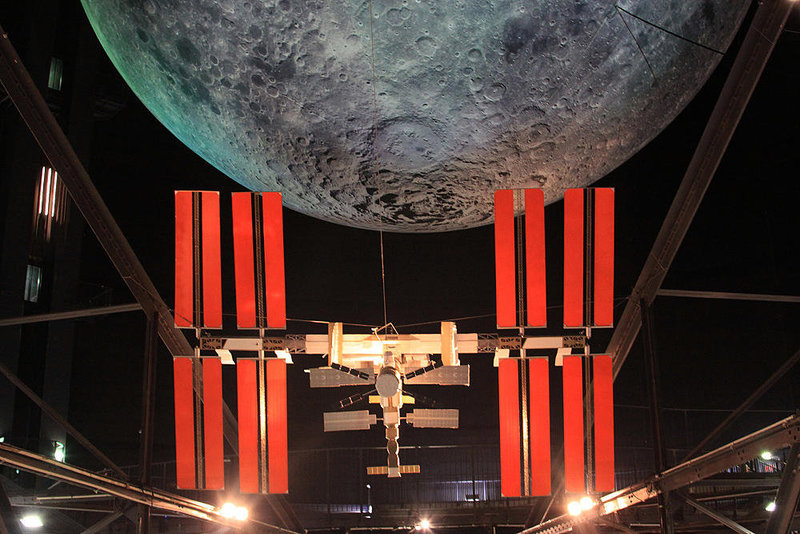 20101118 8882Aw [D~OB] Mond, Satelit, Ausstellung: Sternstunden – Wunder des Sonnensystems, Gasometer Oberhausen