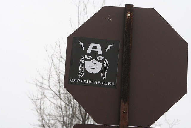 01.CaptainAuturoSticker.NationalMall.WDC.28March2009