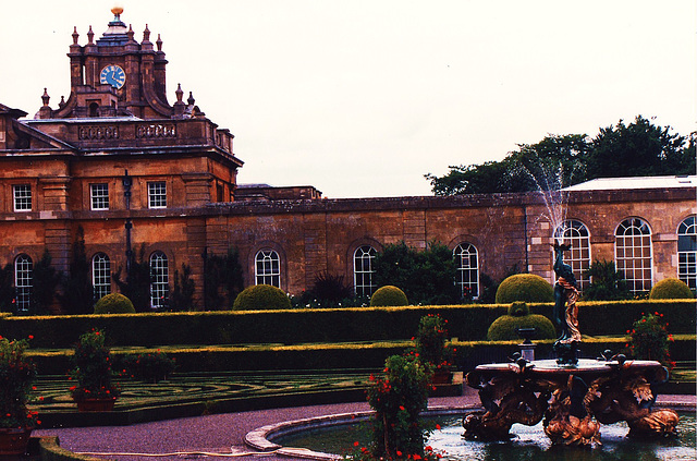 blenheim palace gardens 1905