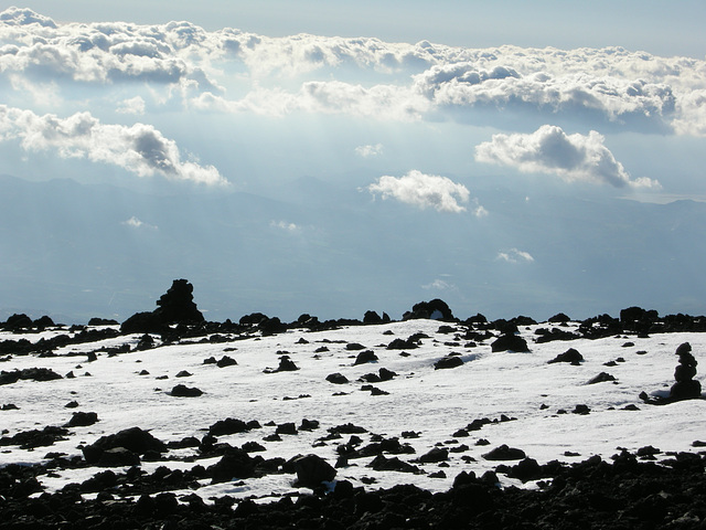 Schnee auf dem Vulkan