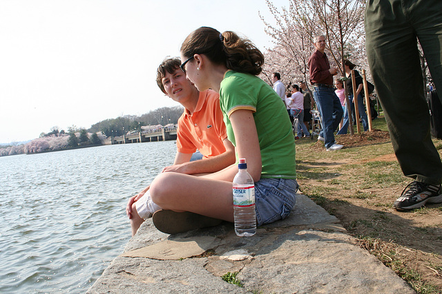 104.CherryBlossoms.TidalBasin.SW.WDC.31March2006