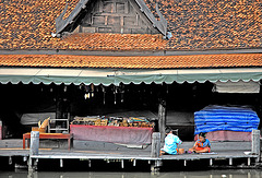 Open shops at the Floating Market ตลาดน้ำ