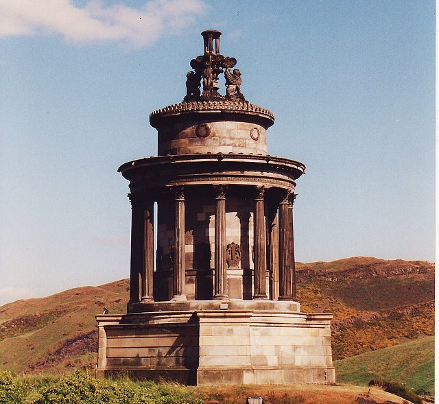 burns monument, edinburgh