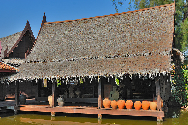 Pottery workshop at the Floating Market