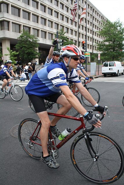 63.BicyclistsArrival.PUT.NLEOM.WDC.12May2010