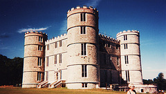 lulworth castle 1588-09