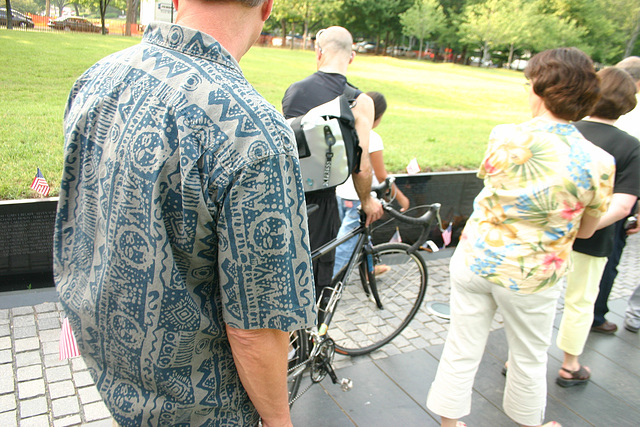 101.MDW.VietnamVeteransMemorial.WDC.29May2006