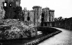 raglan castle  1465 rebuild