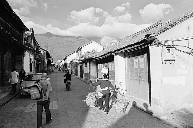 Morning streets of Dali I.