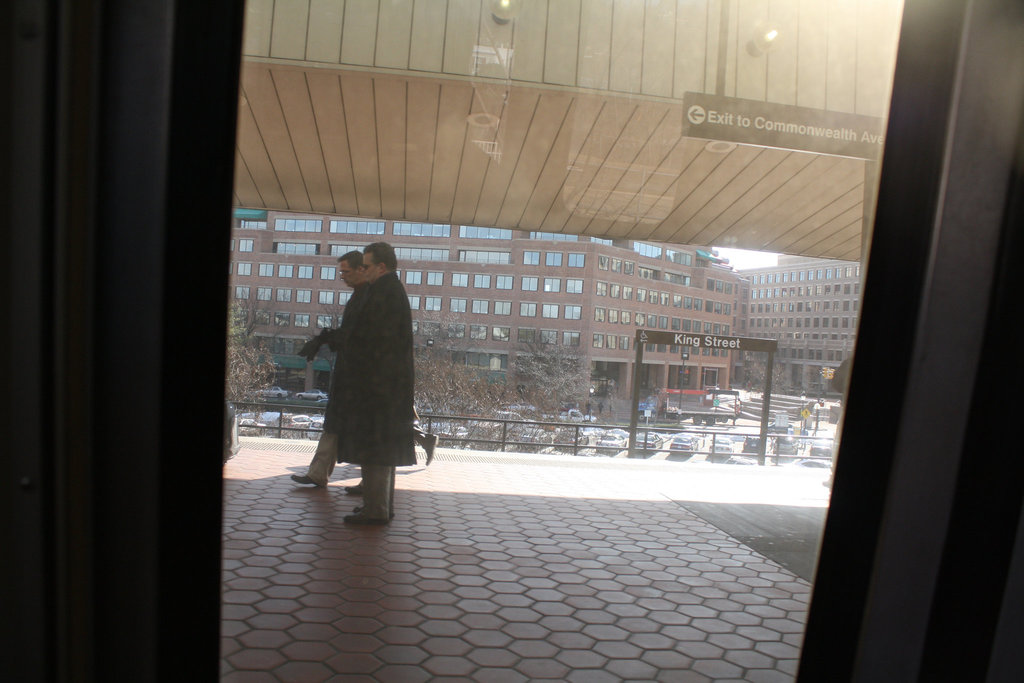 06.WMATA1.YellowLine.KingStreetStation.VA.7January2010