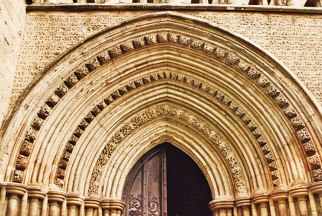 dunstable west door 1220