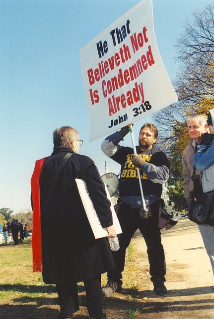 04.17a.Rally.GAMOW.WDC.2November2002