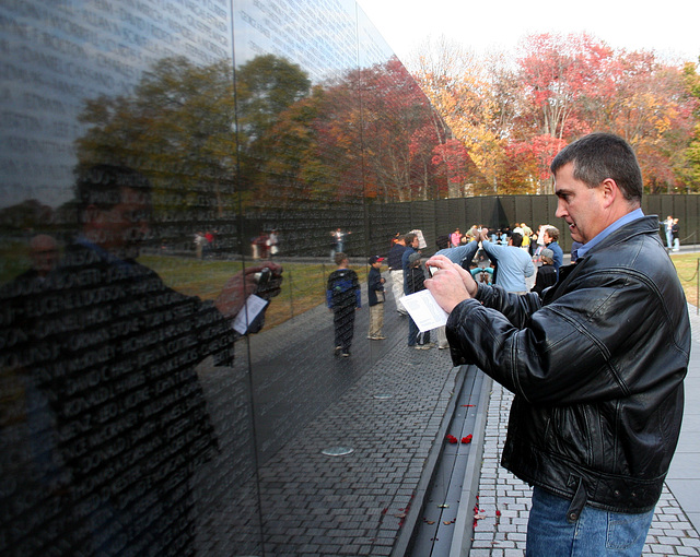 52.VietnamWarVeteransMemorial.WDC.14November2007