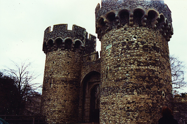 cooling castle 1381-2 gatehouse