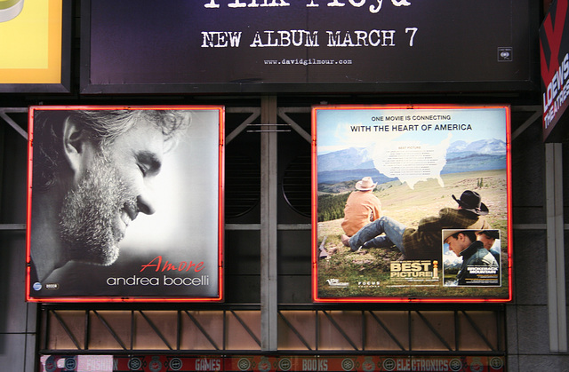 97.TimesSquare.NYC.25March2006