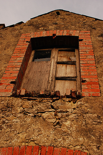 Bâtiment en ruine faute de soins palliatifs