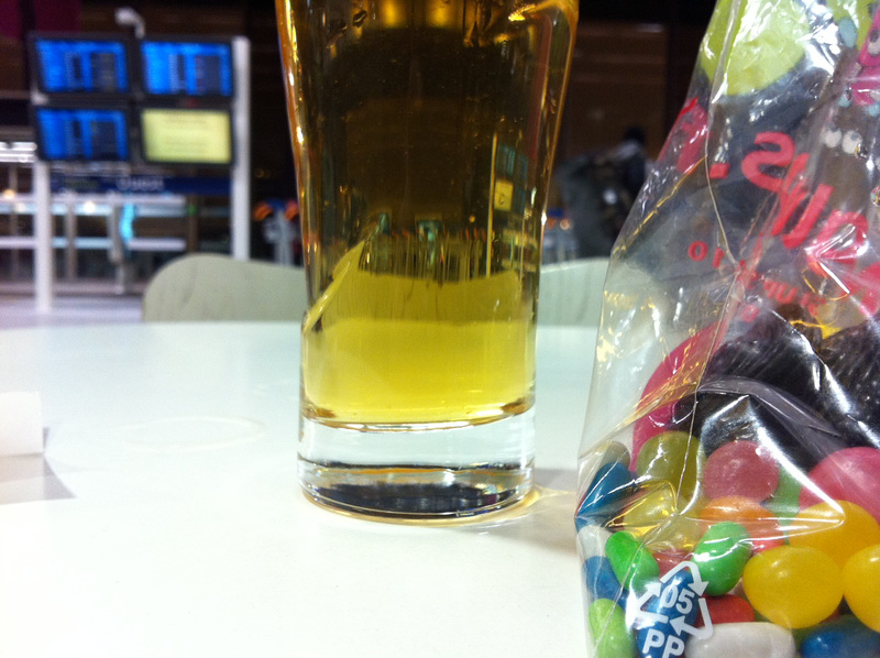 How to spend 2 hours when your flight is delayed...