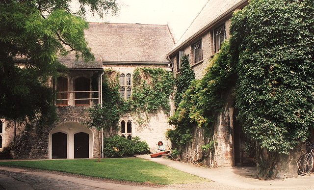 dartington  hall  1388-99