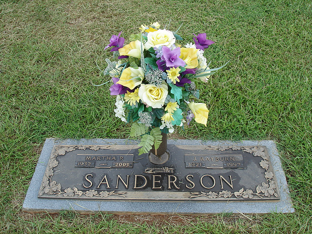 Sanderson  bunch / Le bouquet de Sanderson -Chickasaw memorial gardens /  Mississippi, USA - 9 juillet 2010