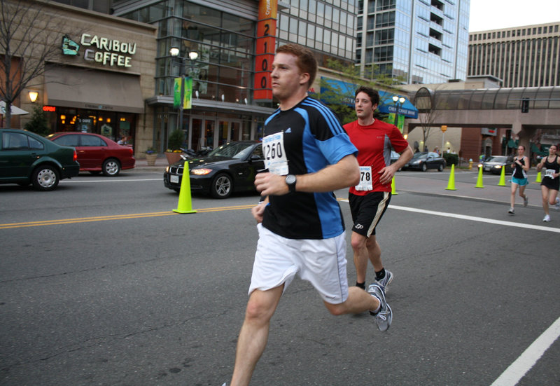 210a.TheRace.5KRun.CrystalDrive.ArlingtonVA.2April2010