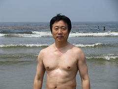 Song stands on Taean-beach in 2009-07태안밧개
